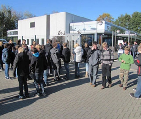 Industrie Event Besucher Kinder