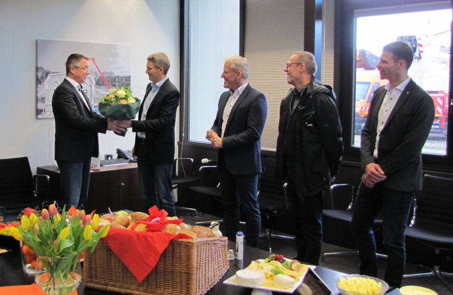 Dr. Nico Krekeler gratuliert Rolf Kulawik im Namen des RUTHMANN Teams herzlich zum Geburtstag.