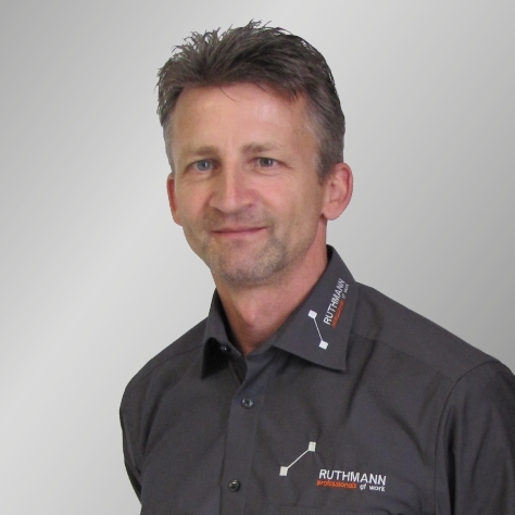 Servicestationsleiter Martin Zach, Mobil: +43 (0) 664 / 34 39 852, E-Mail: martin.zach@ruthmann.at