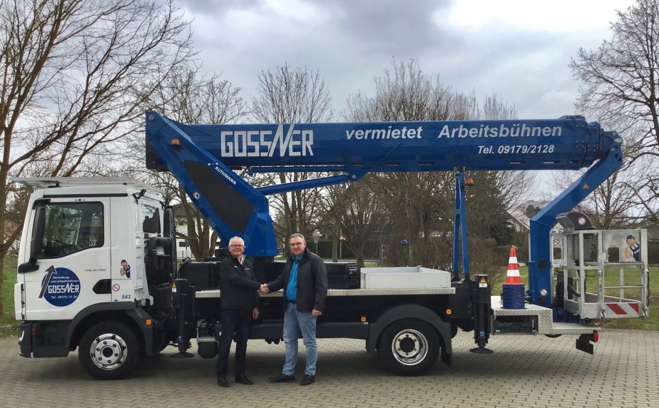 Übergabe Ruthmann Steiger T 330 XS an Gossner GmbH - Arbeitsbühnenvermietung