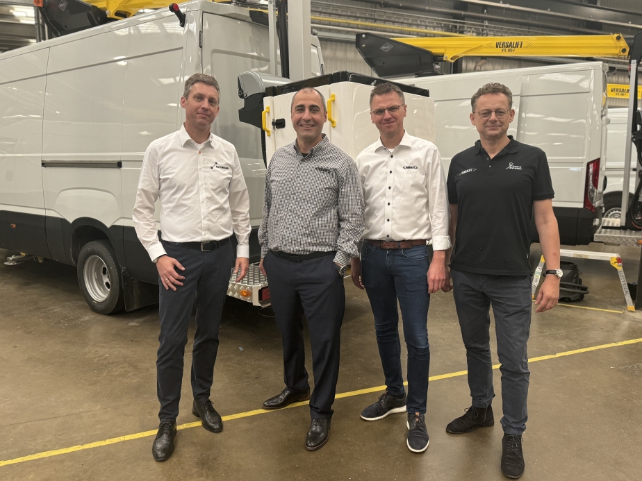 v.l.n.r.: Uwe Strotmann, Geschäftsführer RUTHMANN, Roman Rariy, CEO Time Manufacturing Company, Martin Lybæk Christiansen, MD, Versalift Europe, Charles Goffin, Geschäftsführer France Elévateur