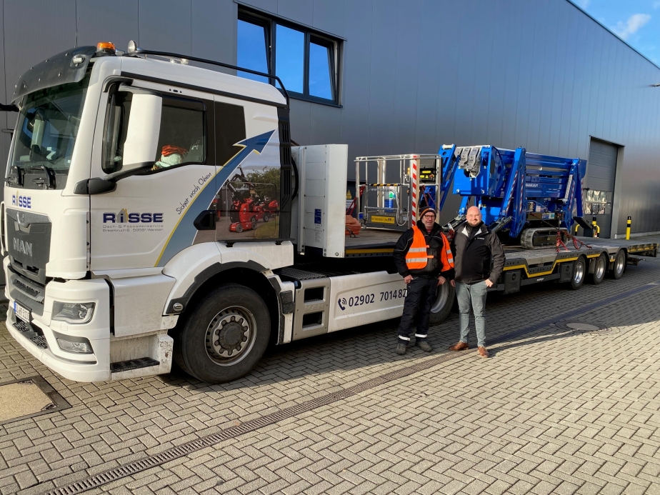 BLUELIFT SA 31 für die Firma Risse