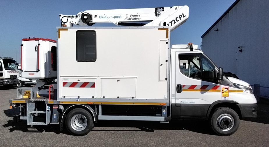 France Elévateur 172 CPL auf IVECO Daily 70 C Hybrid