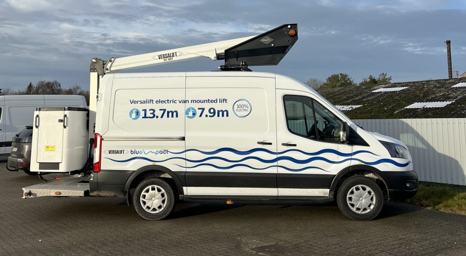 VERSALIFT VTL-140-F electric