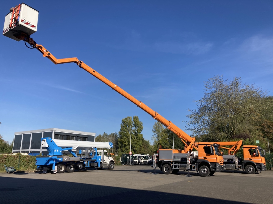 Übergabe NHF Heilbronn T 230 HV12 und T 300 HV12 