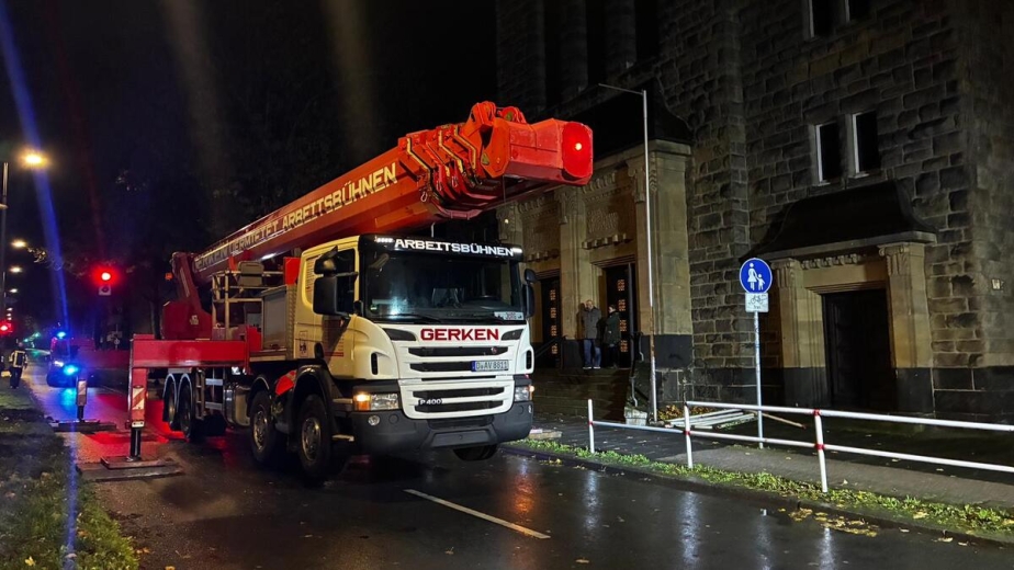 Feuerwehr Einsatz für GERKEN mit RUTHMANN STEIGER