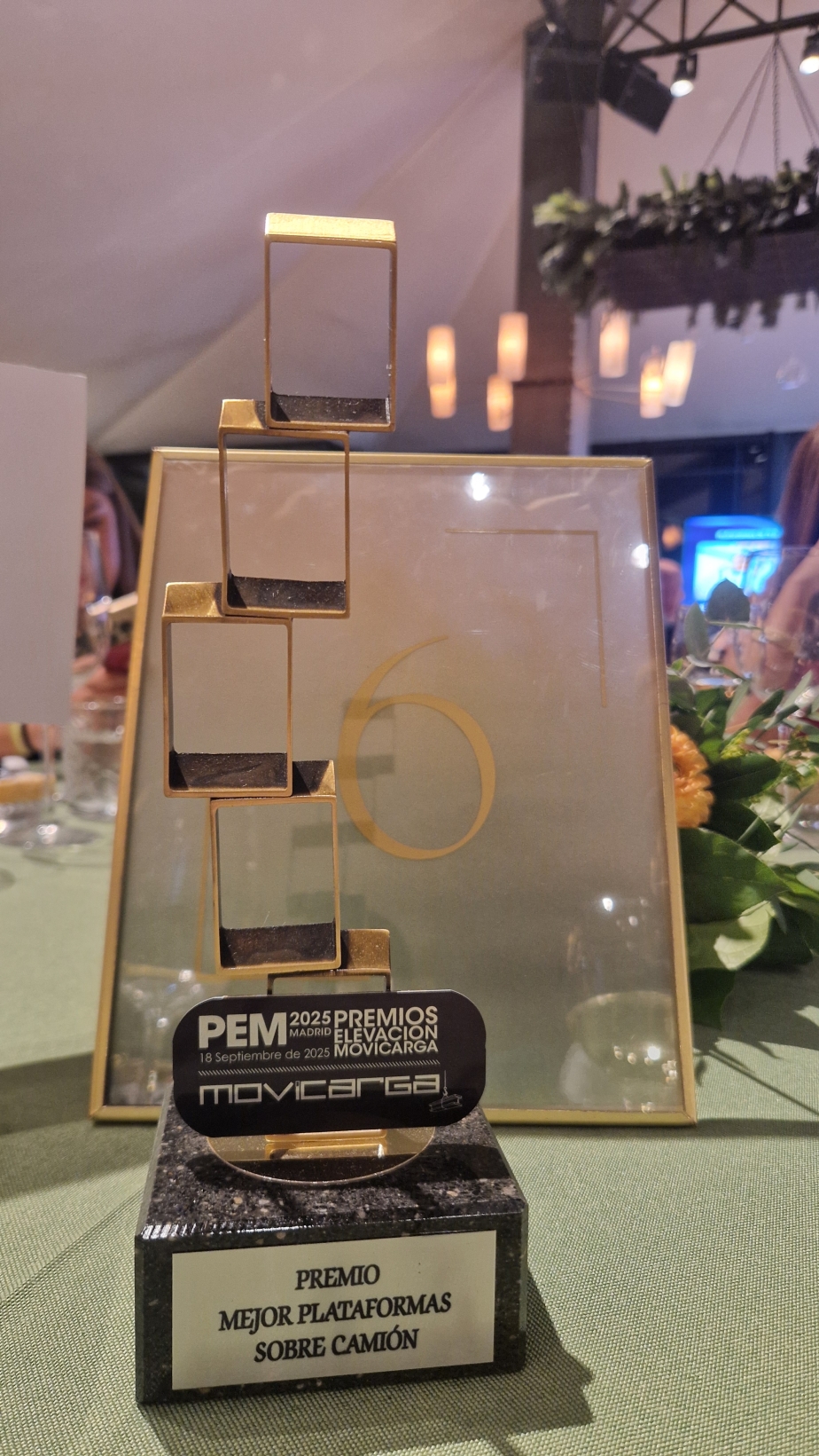 Der MOVICARGA Award in der Kategorie Mejor Plataforma sobre Camión (Beste Lkw-Arbeitsbühne)