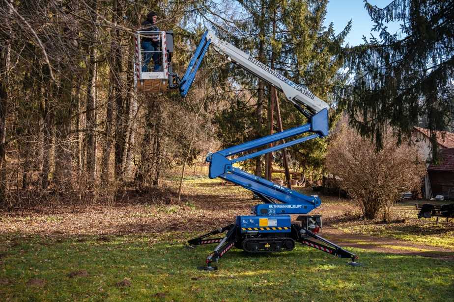 Raupenarbeitsbühne BLUELIFT SA18HB