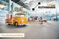 Baujahr 1966 und immer noch einsatzfähig: Der RUTHMANN STEIGER® V80 ist aktuell bei VW Nutzfahrzeuge in Hannover zu Gast.